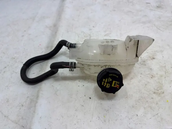 Uitzettank Ford Mustang Mach-E 2020 OEM LJ98-8A080-AB image 3