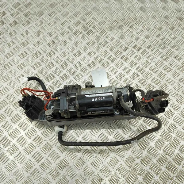 Porsche Taycan Luftfederungskompressor OEM 9J1616006D image 2