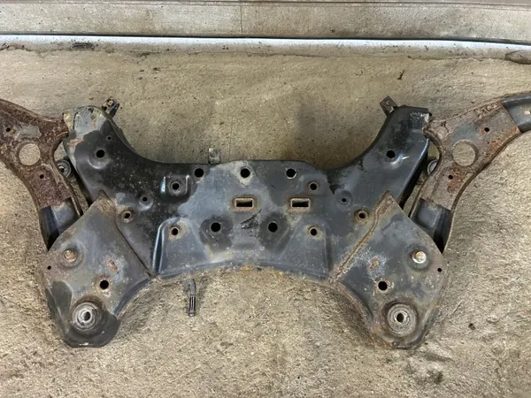 Etumoottorituki OEM KIA CARENS IV -13 1.7CRDI image 4