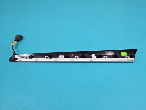 OEM 3V0947355E Vänster Bakdörrsbelysning Skoda Superb III image 3