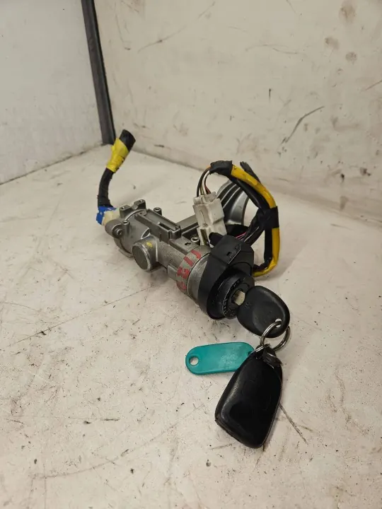 Interruptor de ignição dianteiro Hyundai Tucson OEM 819102EA00 image 3