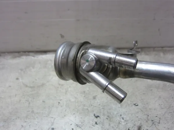 BMW 3 F34 N26 Bränsle Inloppsrör OEM 16117431129 image 3