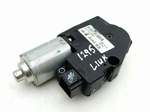 Maserati Quattroporte Schiebedachmotor OEM 6117026A image 2