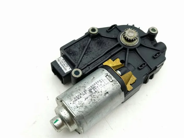 Maserati Quattroporte Schiebedachmotor OEM 6117026A image 8