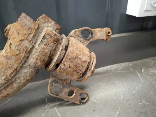 Braço de suspensão traseiro direito Toyota Avensis T25 OEM image 3