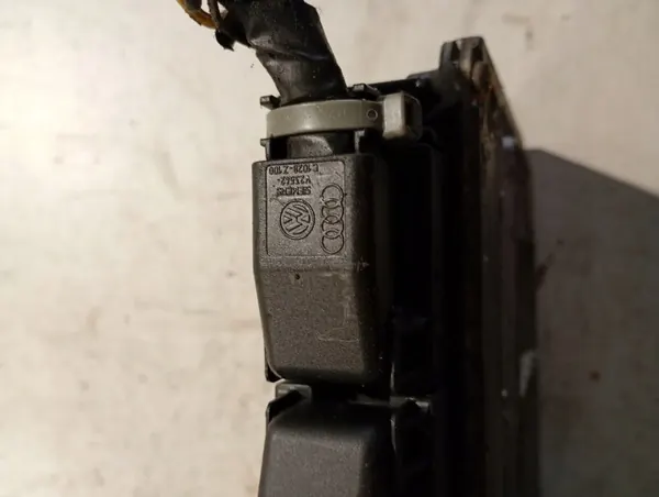 Unité de Commande Moteur VW GOLF IV OEM 06A906019AK image 3