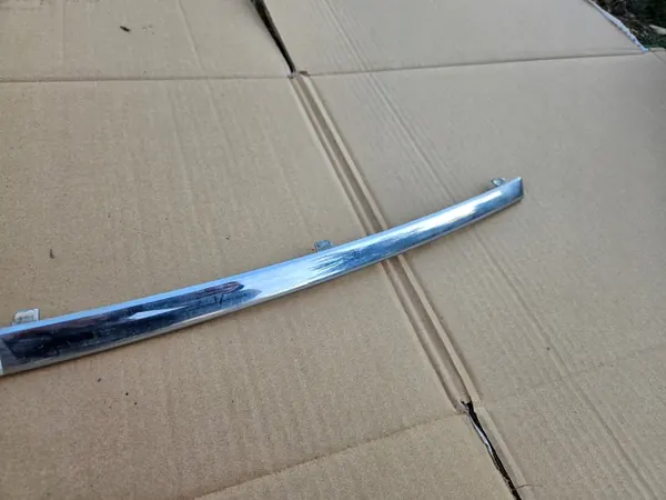 Grille chromée OEM 9654195577 pour pare-chocs avant Citroen C4 Picasso image 4