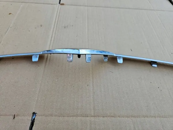 Grille chromée OEM 9654195577 pour pare-chocs avant Citroen C4 Picasso image 6