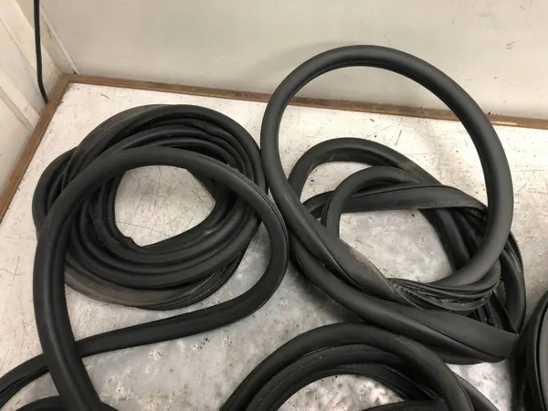 Heckklappendichtung OEM A2056970051 Mercedes W205 Kombi image 3