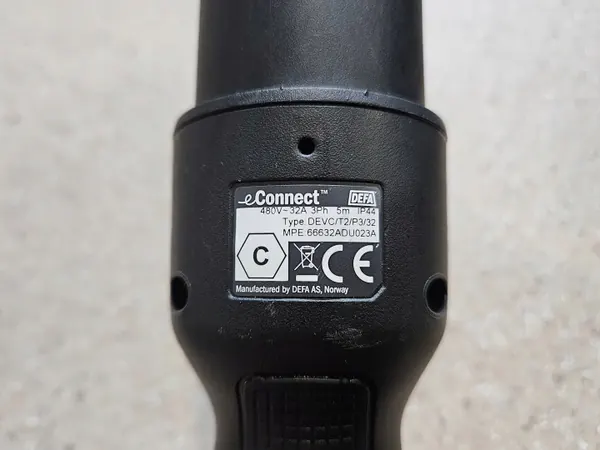 Cable de carga EV Hyundai OEM LPV18507 - Usado image 3