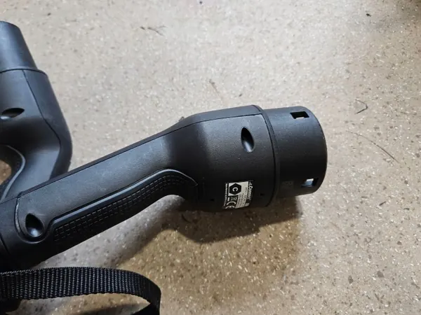 Cable de carga EV Hyundai OEM LPV18507 - Usado image 5