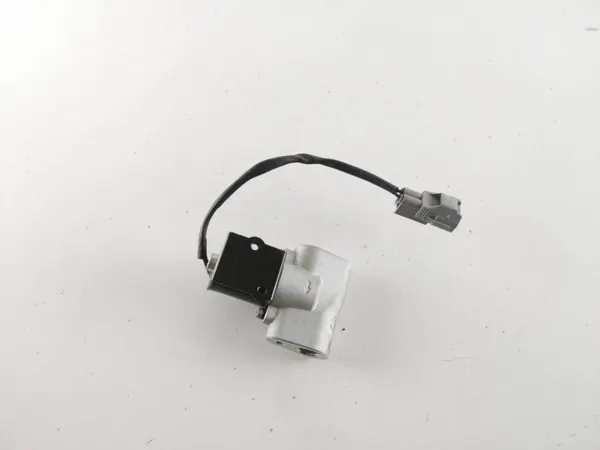 Toyota RAV4 AC-delar OEM 4433101391 - Begagnad image 3