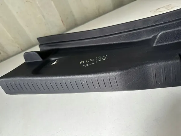 Capa cinto traseiro Toyota Auris II OEM 64716 02120 image 4