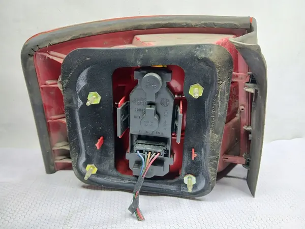 Lámpara Trasera Derecha Audi A6 C5 Avant image 4