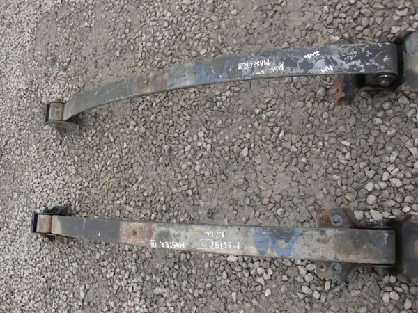 Ressort à lames arrière OEM mercedes413 pour Renault Master III image 2