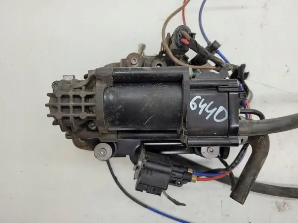BMW 6 G32 GT G30 Suspension Compressor 26071679 image 2