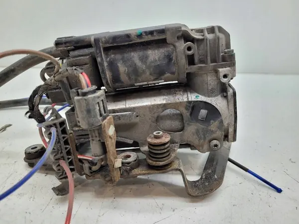 BMW 6 G32 GT G30 Suspension Compressor 26071679 image 5