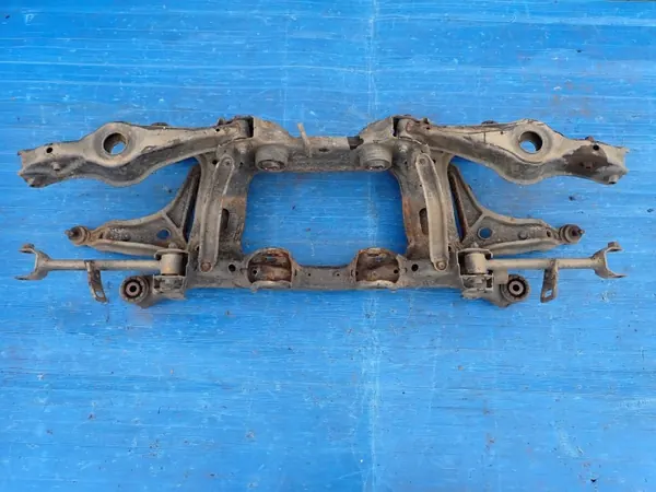 Suzuki Grand Vitara II achterbalk met armen OEM image 5