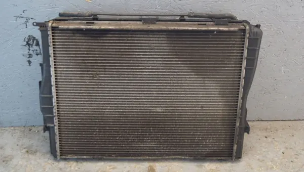Ventilador BMW OEM JKM23603 para Motor 2.0D - Usado image 10