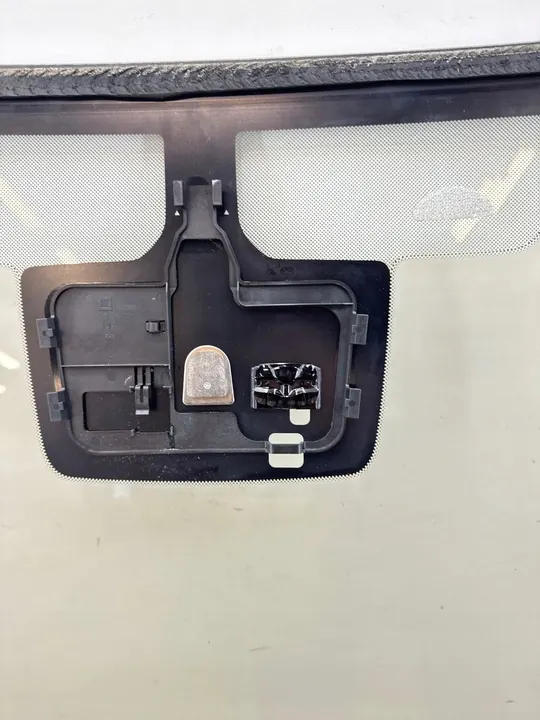 Opel Insignia A 2010 Pare-brise avant OEM 13227824 image 8