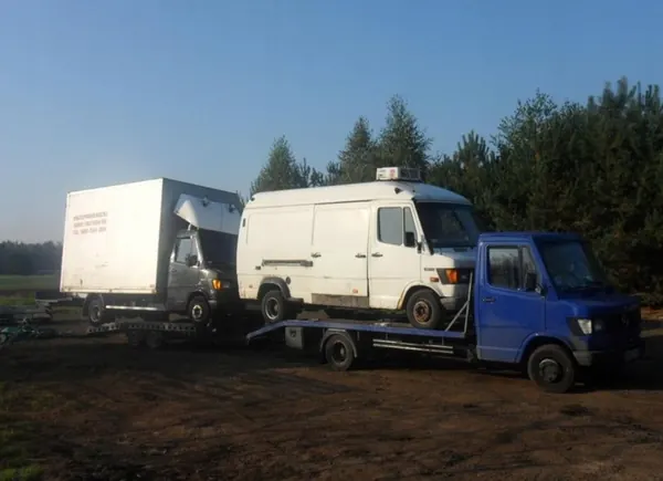 Ilmansuodatin Mercedes T1 207 208 310 OEM 6040940104 image 3