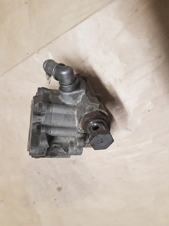 Bomba hidráulica Audi OE 8D0145156N image 3