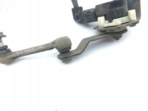 Toyota RAV4 XA50 2019 Heck-Niveausensor OEM 9E2911 image 7