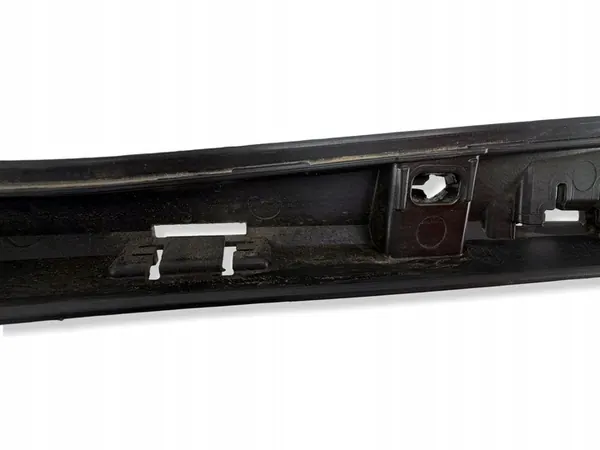 Volkswagen Golf VIII 2020 Garniture de seuil gauche image 7