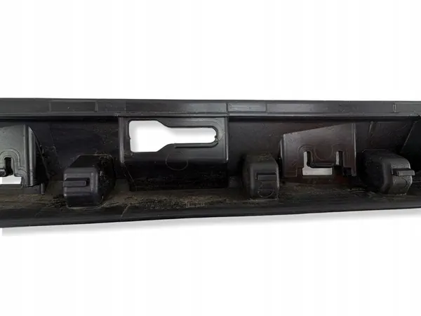 Volkswagen Golf VIII 2020 Garniture de seuil gauche image 8