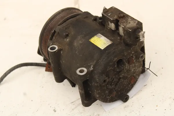 Ilmastointikompressori Ford FIESTA MK7 1.4 TDCI image 3