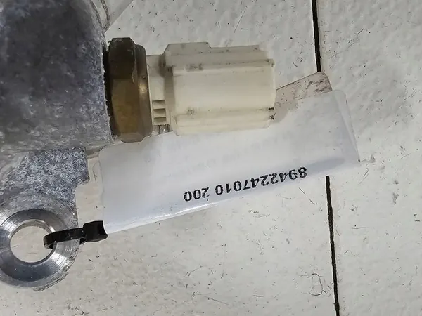 TOYOTA C-HR 1.8 B HÍBRIDO CARCASA DEL TERMOSTATO 8942247010 image 6