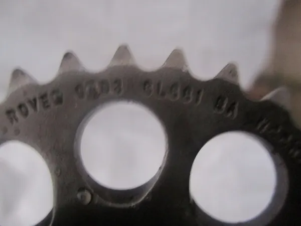 Zahnriemen Ölpumpe OEM G4D3-6A893-CA Gebraucht image 3
