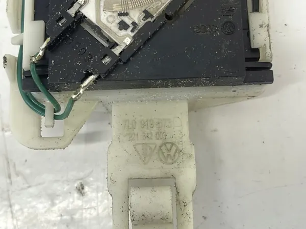 CAYENNE TOUAREG 7L 3.2 02-10 Brandstofniveausensor 7L0919673D image 3