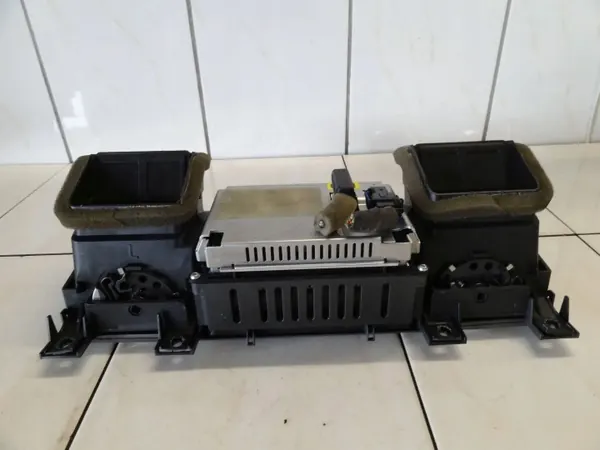 OEM 13237876 Opel Vectra C 2005 Grade de Ventilação image 6