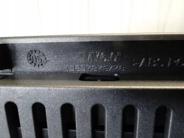 OEM 13237876 Opel Vectra C 2005 Grade de Ventilação image 7