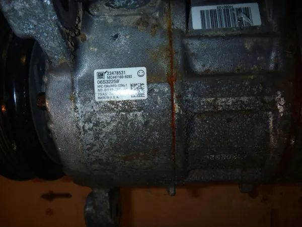Chevrolet Silverado AC-kompressori 2014 OE 23478531 image 4