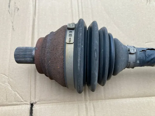 Höger drivaxel VW Tiguan Audi Q3 4x4 image 4