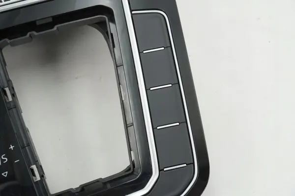 Kontrollpanelsram OEM 3G1863284 VW Passat B8 image 3