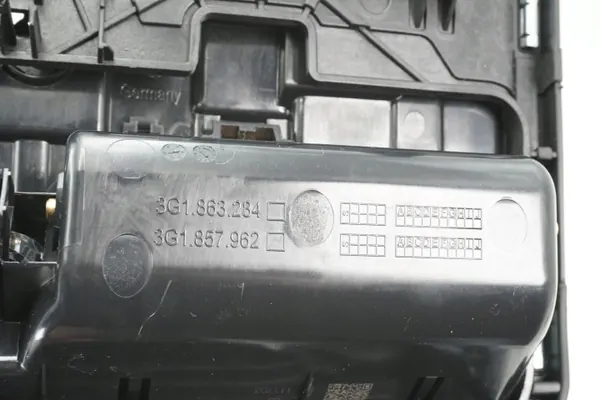 Kontrollpanelsram OEM 3G1863284 VW Passat B8 image 6