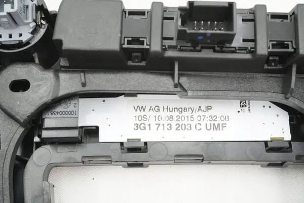 Kontrollpanelsram OEM 3G1863284 VW Passat B8 image 7
