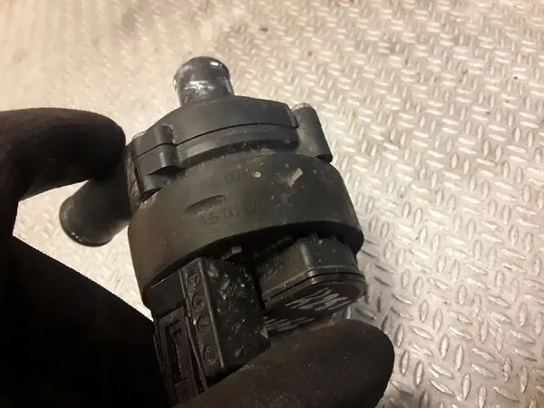 Vattencirkulationspump Mercedes-Benz R W251 image 3