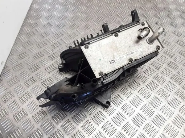 Colector de Admisión VW OEM 03C145749B Passat B7 image 4