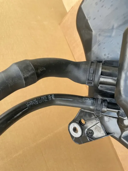 Tanque AdBlue com controlador Audi Q5 Lift OEM 80A131818AQ image 4