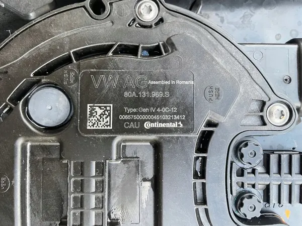 Tanque AdBlue com controlador Audi Q5 Lift OEM 80A131818AQ image 6