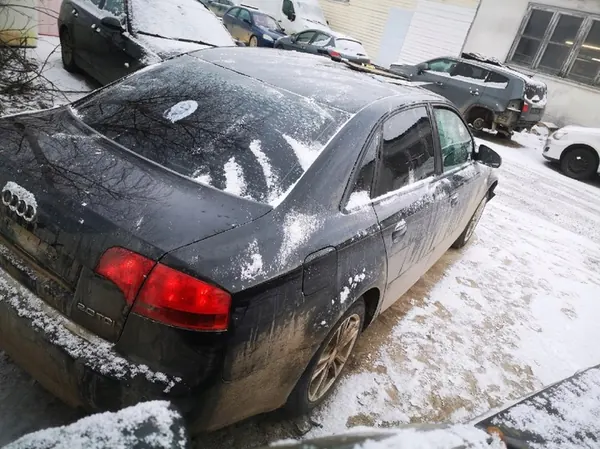 Audi A4 Supporti motore e trasmissione 2006 2.0L 8e0199379j image 9