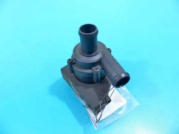 Pompe à eau OEM 31320347 pour Volvo V40 II 2.0 D2 image 2
