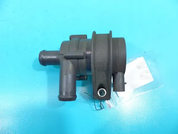 Pompe à eau OEM 31320347 pour Volvo V40 II 2.0 D2 image 3