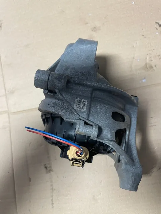 Moottorin Kiinnike Oikea Audi S4 B9 3.0TFSI 4M0199372FG image 3