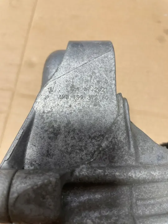 Moottorin Kiinnike Oikea Audi S4 B9 3.0TFSI 4M0199372FG image 5