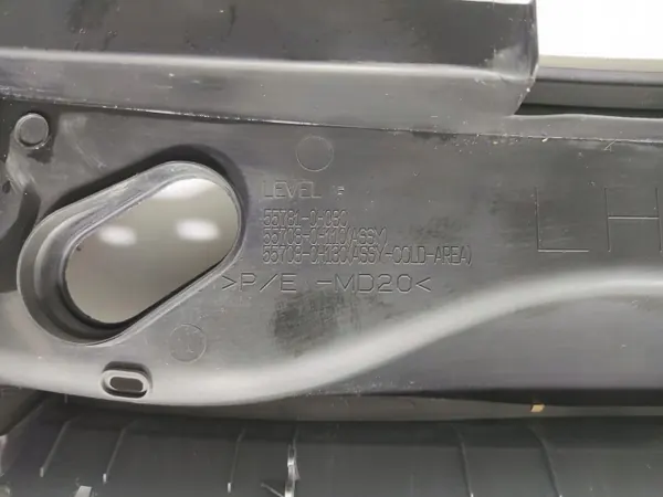 OEM 55781-0H080 Panel Plástico Superior Peugeot 108 image 8